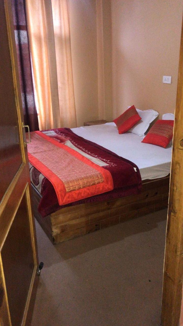 Hotel Kingston Manali  Ngoại thất bức ảnh