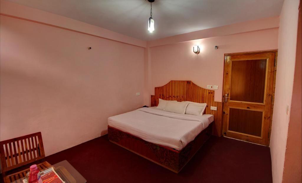 Hotel Kingston Manali  Ngoại thất bức ảnh