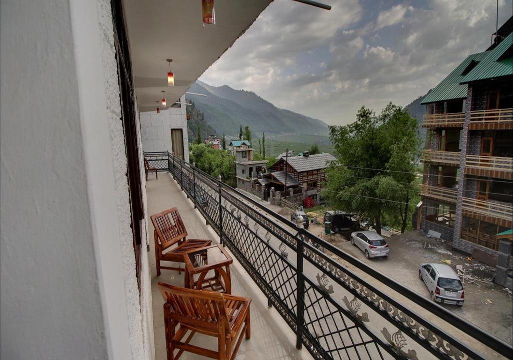 Hotel Kingston Manali  Ngoại thất bức ảnh